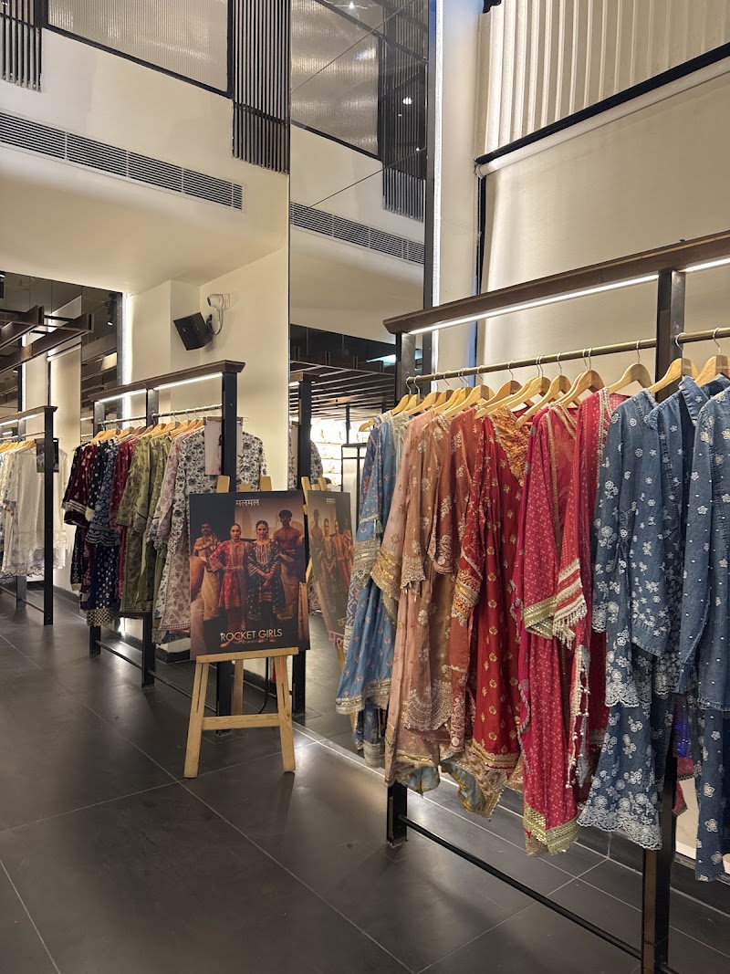 Mulmul - Chhatarpur - Mulmul - Chhatarpur D 388, Ground Floor, Street No. 24, 100 Feet Rd, D-Block, Pocket D, Dr Ambedkar Colony, Chhatarpur, New Delhi, Delhi 110074, India