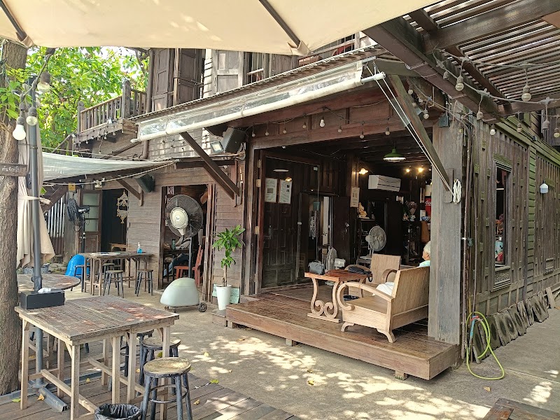 Chaopraya Antique Café - Chaopraya Antique Café, 370 Soi Thetsaban 2, Tambon Suan Yai, Amphoe Mueang Nonthaburi, Chang Wat Nonthaburi 11000, Thailand