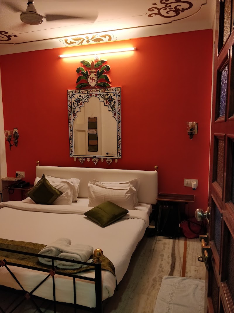 Treebo Trend Udai Niwas By The Lake - Treebo Trend Udai Niwas By The Lake, 84, Gangaur Marg, Near Jagdish Temple, Marg, Udaipur, Rajasthan 313004, India