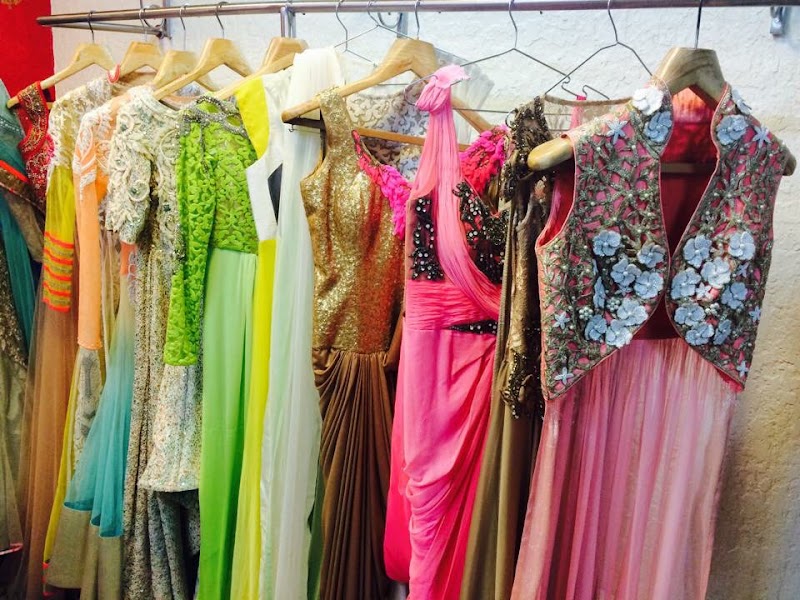 Roohii's The Design Studio - Roohii's The Design Studio, 4, Pali Rd, opp. Geetanjali Salon, near Golds Gym, Bandra West, Mumbai, Maharashtra 400050, India