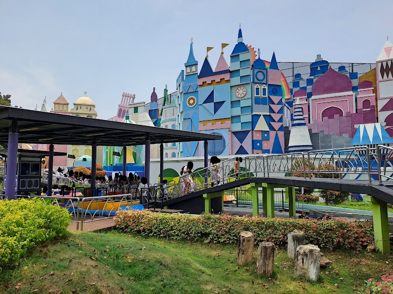 Istana Boneka - Istana Boneka VRGJ+V4V, RT.9/RW.10, Ancol, Pademangan, North Jakarta City, Jakarta 14430, Indonesia