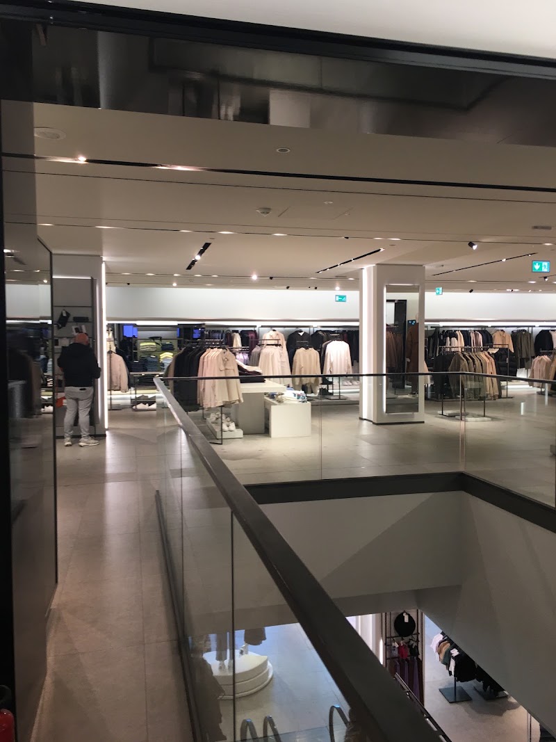 ZARA - ZARA, Börsenstraße 2-4, 60313 Frankfurt am Main, Germany