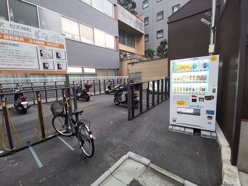 T-park 匂天神町 - T-park 匂天神町, Japan, 〒600-8414 Kyoto, Shimogyo Ward, Nioitenjinchō, 烏丸東入匂天神町640