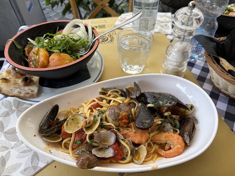 OSTERIA DA SAMU - OSTERIA DA SAMU Via del Colosseo, 72, 00184 Roma RM, Italy