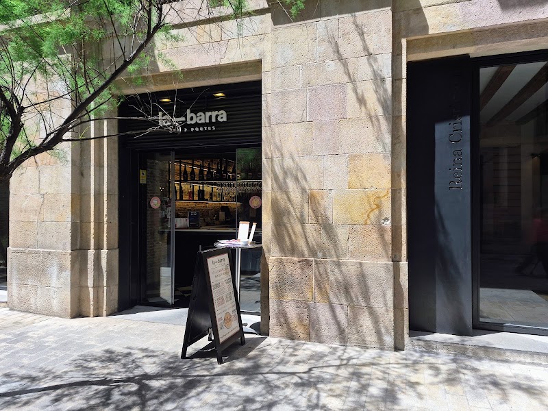 La Barra del 7 Portes | Pla de Palau - La Barra del 7 Portes | Pla de Palau Carrer de la Reina Cristina, 11, Ciutat Vella, 08003 Barcelona, Spain