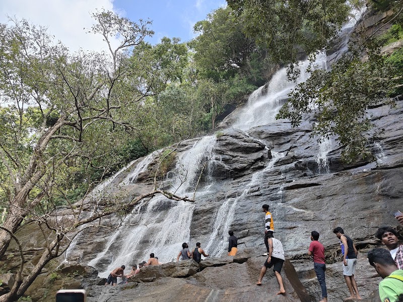 Kiliyur Falls