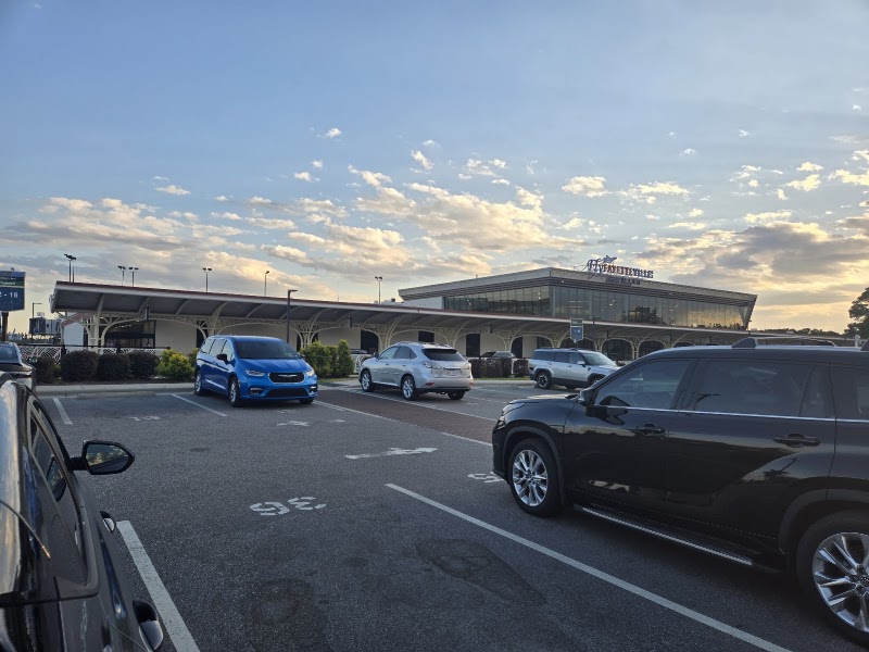 Fayetteville Regional Airport (FAY) - Fayetteville Regional Airport (FAY), 400 Airport Rd, Fayetteville, NC 28306, USA