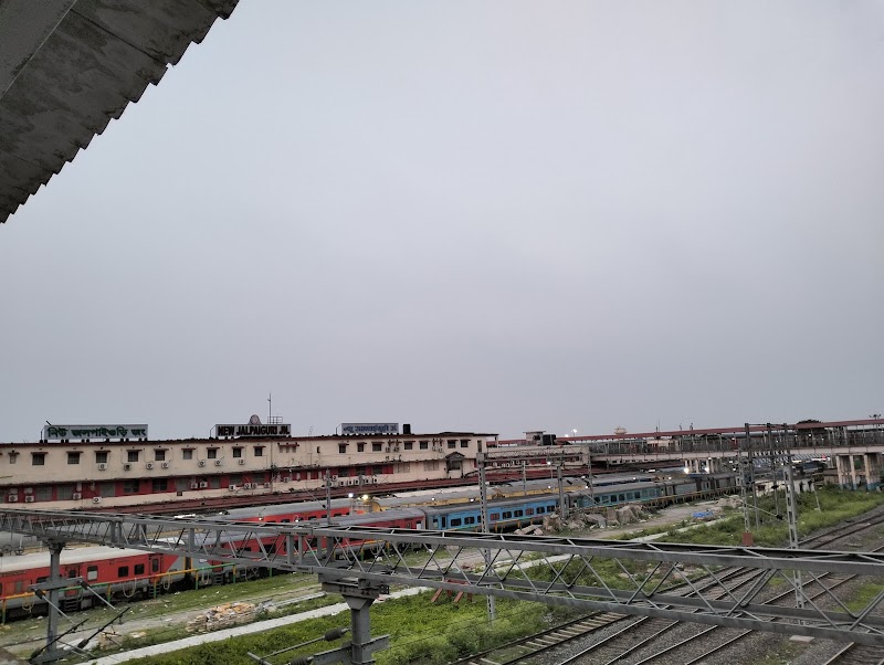 Siliguri Railway Station Junction - Siliguri Railway Station Junction PCF7+FJM, Ward 1, Patiram Jote, Siliguri, West Bengal 734003, India