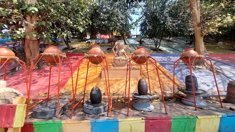 Jai Maa Gwarighat Narmada Aarti sthaan - Jai Maa Gwarighat Narmada Aarti sthaan, Gwari Ghat, Narmarda, Parikrama by river bank, Gwarighat, Jabalpur, Madhya Pradesh 482008, India