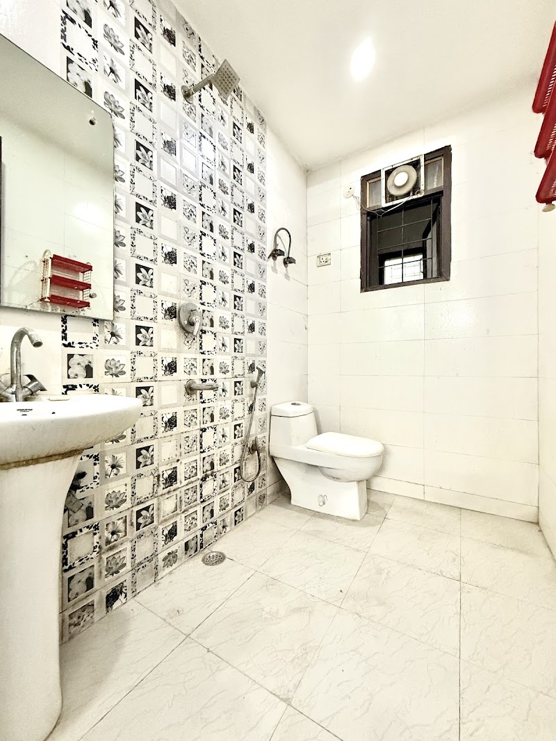 LivIT Stays Platinum - (Best PG in Saket) - LivIT Stays Platinum - (Best PG in Saket) B5, Block B, Paryavaran Complex, Saket, New Delhi, Delhi 110030, India