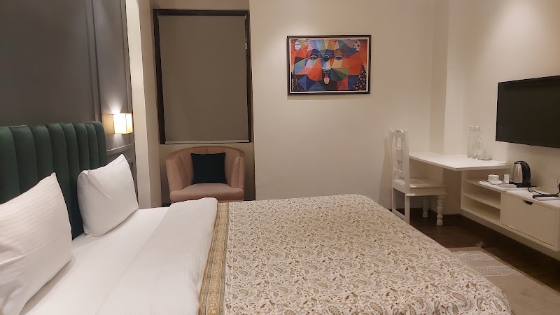 The Gulmohar Mansion - Boutique Stay in Jaipur - The Gulmohar Mansion - Boutique Stay in Jaipur B-7, Bhawani Singh Rd, ESIC Colony, C Scheme, Lalkothi, Jaipur, Rajasthan 302001, India
