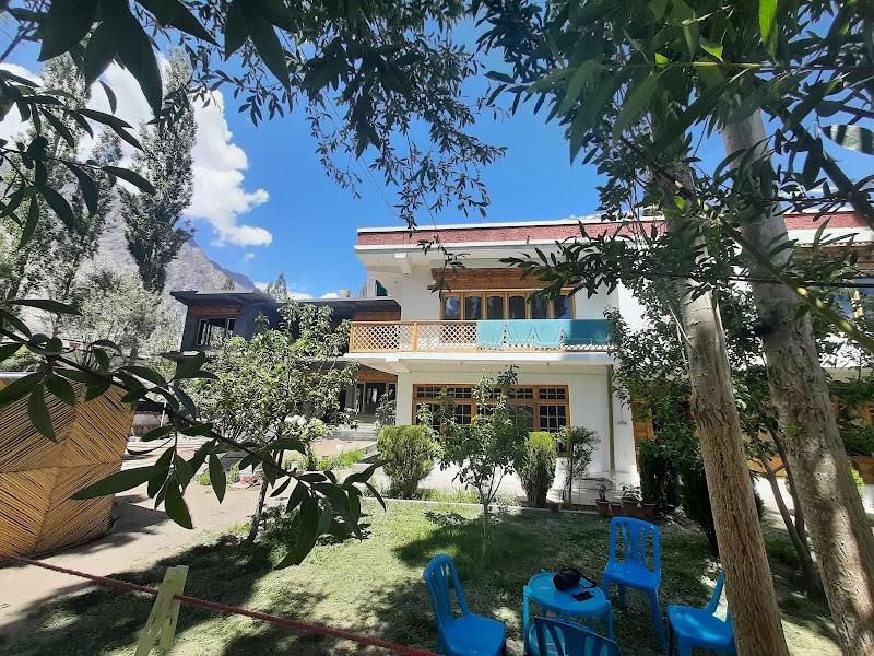 Otsal Guest House Diskit Nubra - Otsal Guest House Diskit Nubra Near main bazar circle chok Diskit Nubra, Diskit, 194401