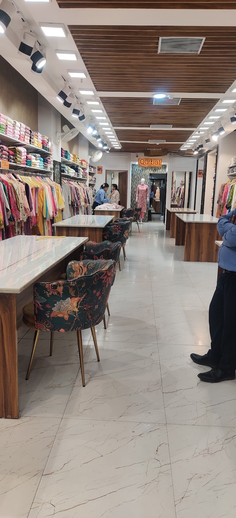 Qurbat - City Centre Mall - Qurbat - City Centre Mall Shop No. UG-17, City Centre, Metro Station, Mall, Mehrauli-Gurgaon Rd, Sector 28, Maruti Housing Colony, Gurugram, Haryana 122009, India