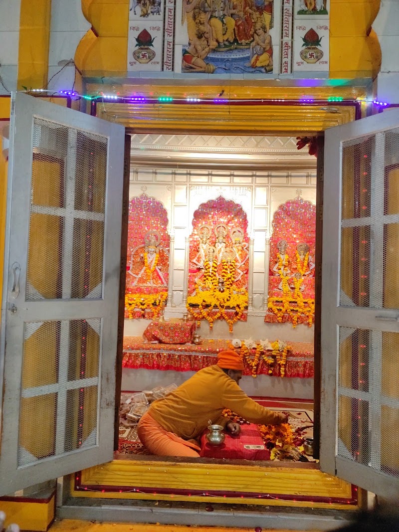 Janki Mahal - Janki Mahal R636+HCW, Ram Katha Park, Ayodhya, Uttar Pradesh 224123, India