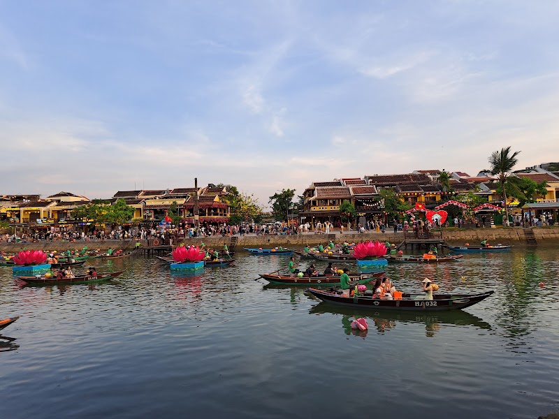 Hoi An lantern boat ride