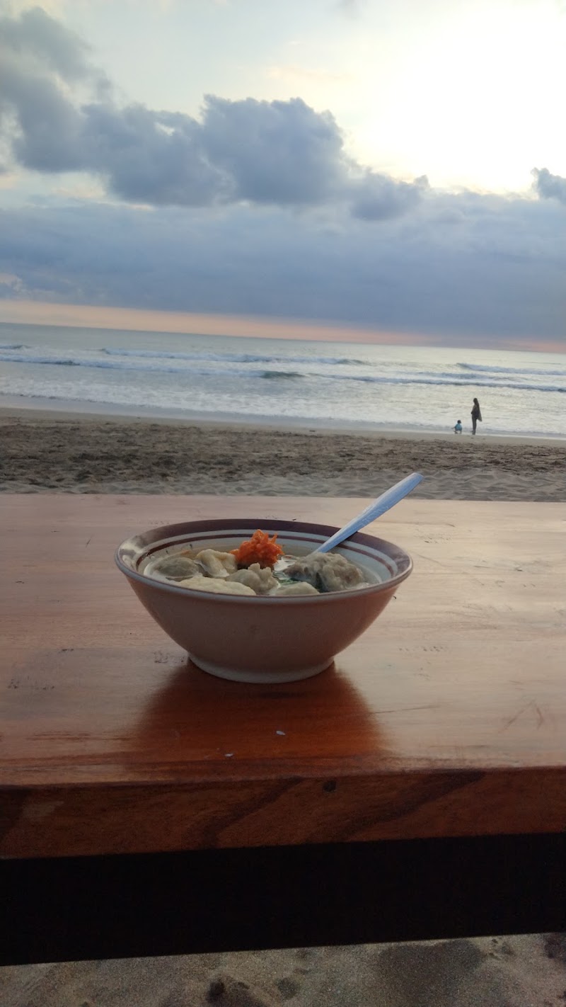 Sunrise Beach - Sunrise Beach, Jl. Matahari Terbit, Sanur Kaja, Denpasar Selatan, Kota Denpasar, Bali 80227, Indonesia