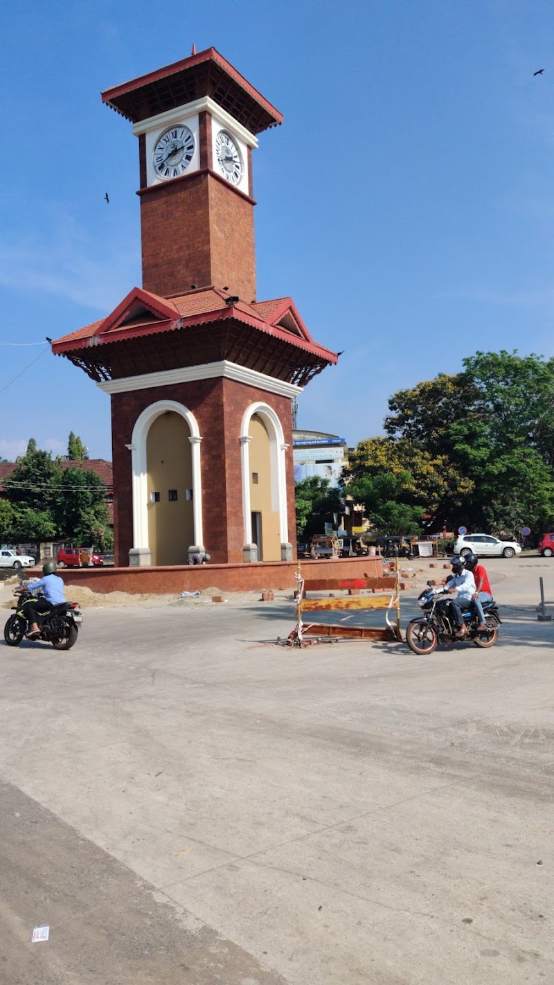 Hampankatta Street - Hampankatta Street, VR9R+3M8, Market Road, Bhavathi, Hampankatta, Mangaluru, Karnataka 575001, India