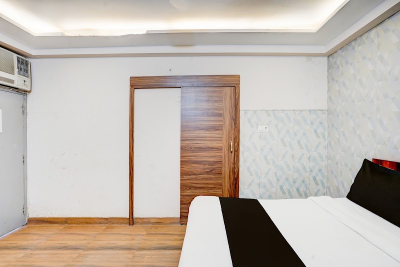 Hotel O by OYO Knights Inn - Hotel O by OYO Knights Inn, M1, Defence Colony, Bhopura, Sahibabad, Ghaziabad, Uttar Pradesh 201006, India