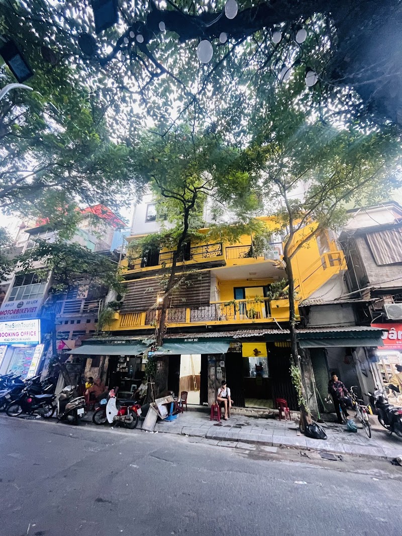 Autumn Hanoi House 61 Bat Su