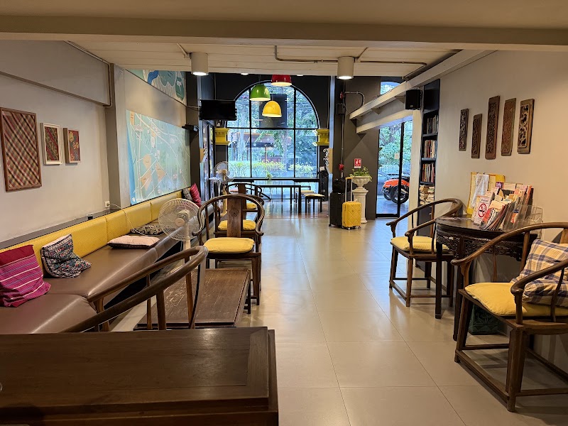 S1 Hostel - S1 Hostel 35/1 Soi Ngamdoplee, Rama 4 Road, Thungmahamek Khwaeng Thung Maha Mek, Khet Sathon, Krung Thep Maha Nakhon 10120, Thailand