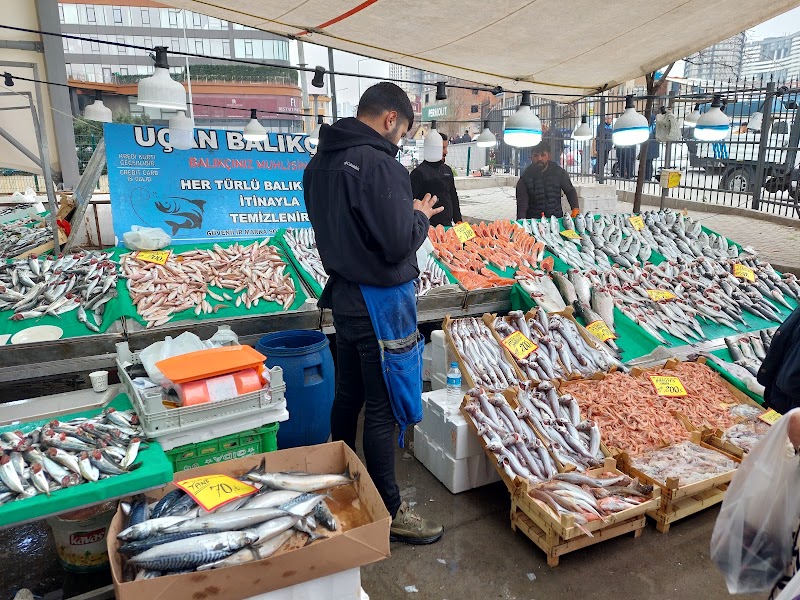 Bazar de Kadikoy Sali Pazari - Bazar de Kadikoy Sali Pazari, Hasanpaşa, Uzunçayır Cd. No:50, 34722 Kadıköy/İstanbul, Türkiye