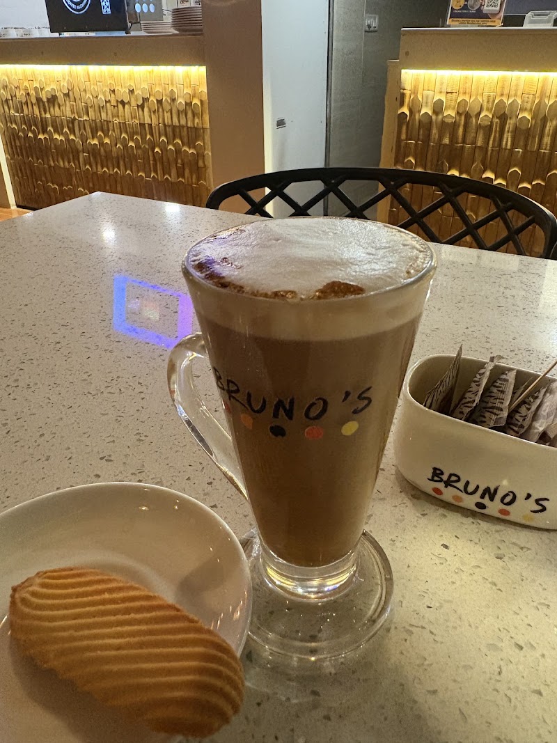 Bruno's Indo Continental Cafe - Bruno's Indo Continental Cafe 7, Ulsoor Rd, opposite Sunrise Chambers, Halasuru, Yellappa Chetty Layout, Sivanchetti Gardens, Bengaluru, Karnataka 560042, India