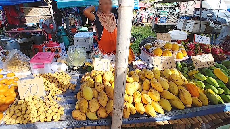 Koh Lanta Monday Market - Koh Lanta Monday Market, J2GM+97M, 4245, Tambon Sala Dan, Amphoe Ko Lanta, Chang Wat Krabi 81150, Thailand