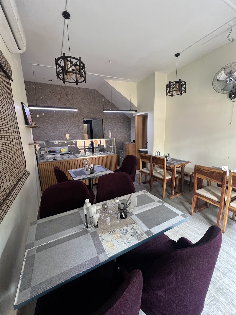Salad Matters - Salad Matters Landmark:, small street, B Block, 16th B Main Rd, next to Ooty Chocolates, KHB Colony, Koramangala 4-B Block, 5th Block, Koramangala, Bengaluru, Karnataka 560034, India