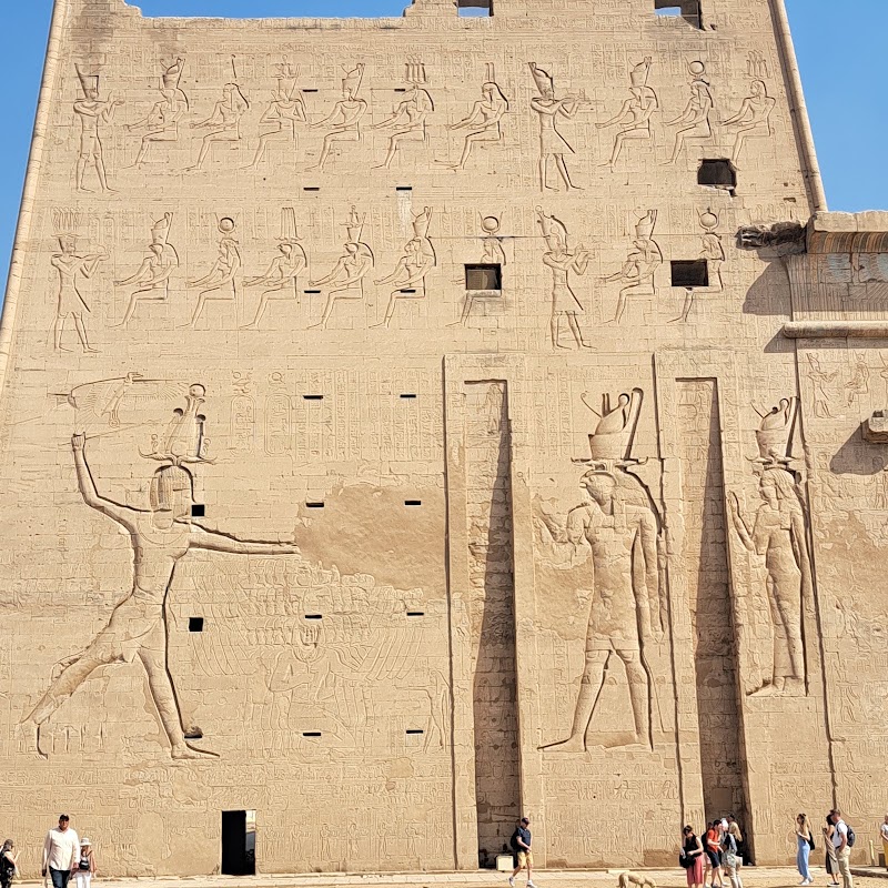Edfu Temple - Edfu Temple, Adfo, Edfu, Aswan Governorate 1291237, Egypt