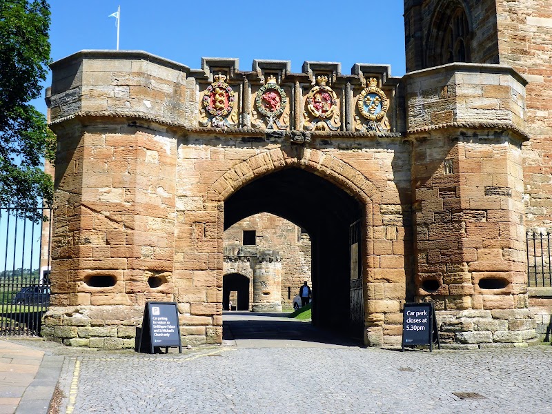 Linlithgow Palace - Linlithgow Palace, Kirkgate, Linlithgow EH49 7AL, UK