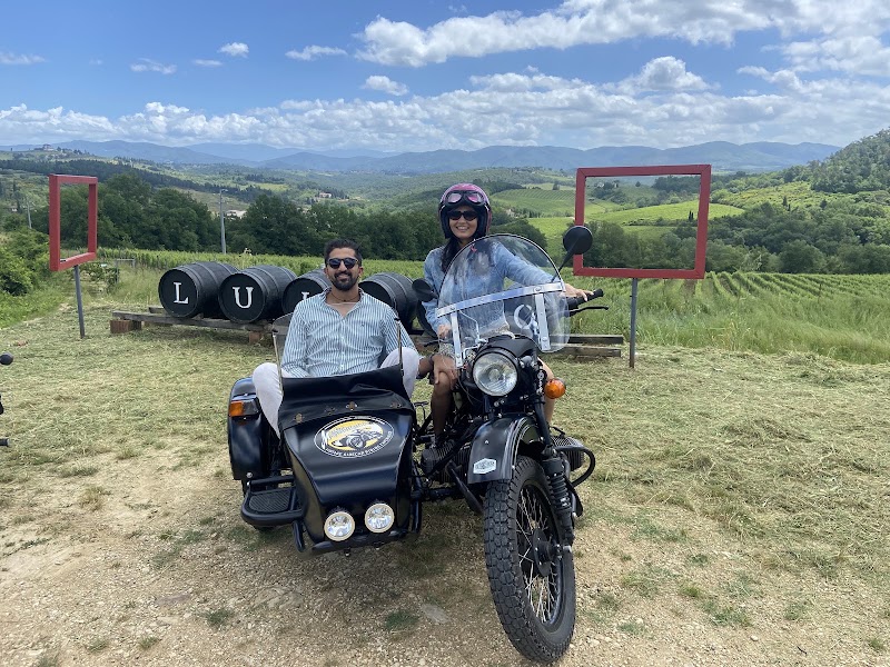Florence Sidecar Tour - Motocarrozzetta - Florence Sidecar Tour - Motocarrozzetta, Via Vittorio Emanuele II, 110, 50134 Firenze FI, Italy