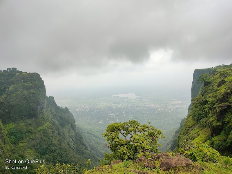 ECHO POINT - ECHO POINT 5HG8+P67, Ahupe, Maharashtra 410509, India