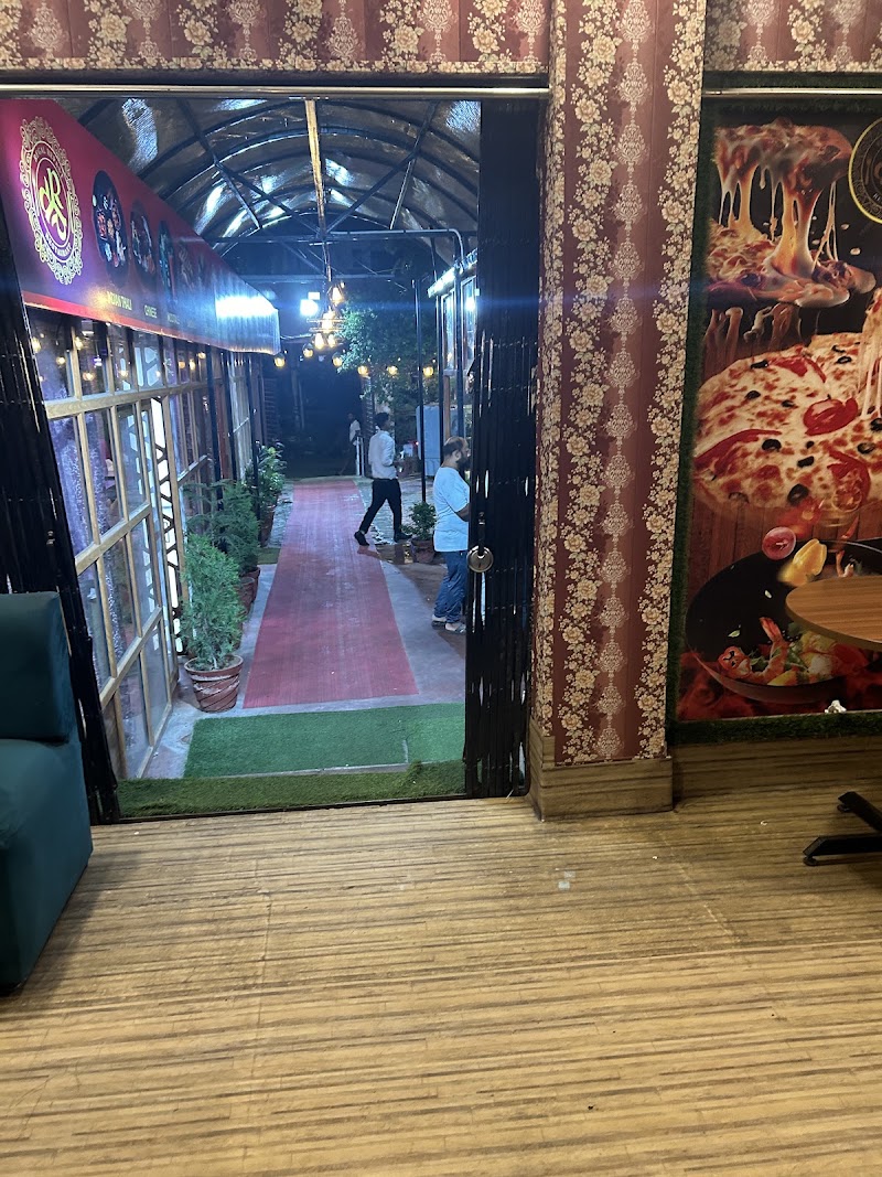 Regal Repast Restaurant - RRR - Regal Repast Restaurant - RRR Tripathi chauraha, New Katra, Old Katra, Prayagraj, Uttar Pradesh 211002, India