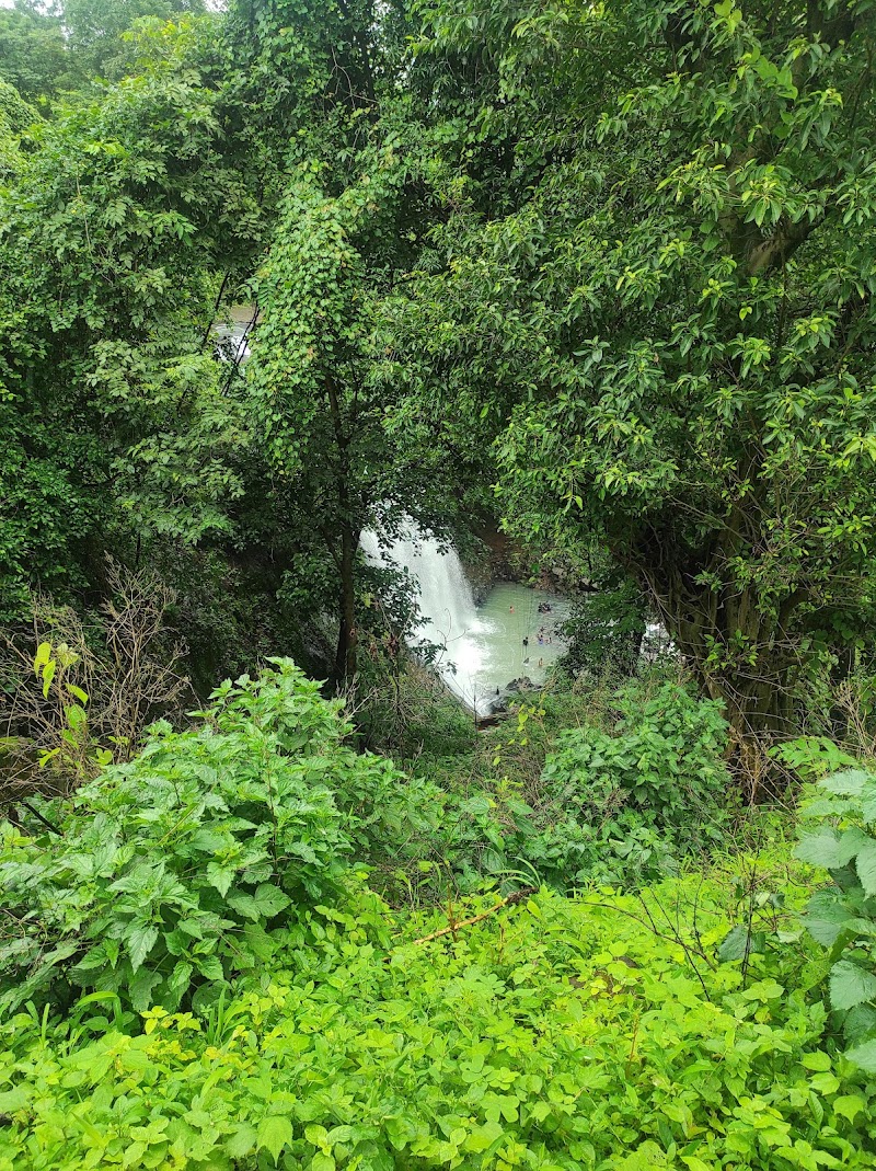 Ashoka waterfall - Ashoka waterfall PF6F+JV8, Vihigaon, Maharashtra 421602, India