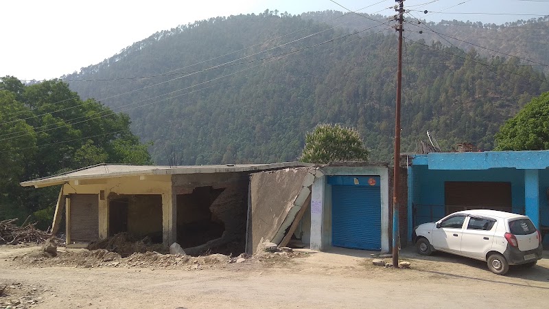 Jhutiya Talla Ramgarh Nainital - Jhutiya Talla Ramgarh Nainital, CHW6+C7R, Kaichi - Ramgarh Rd, Ramgarh, Uttarakhand 263137, India