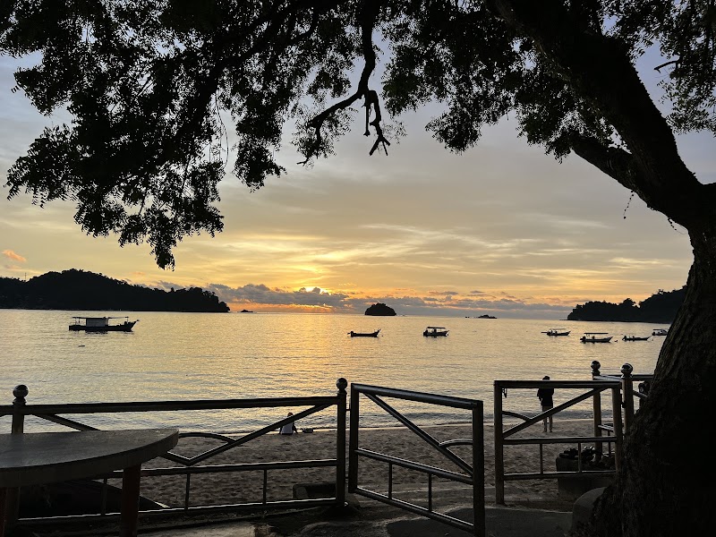 Seaview Hotel - Seaview Hotel, Jalan Pasir Bogak, 32300 Pulau Pangkor, Perak, Malaysia