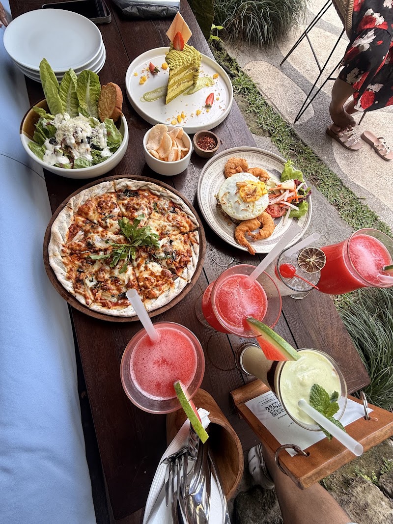 Tlaga Singha Bali - Tlaga Singha Bali, Jl. Raya Singapadu, Singapadu, Kec. Sukawati, Kabupaten Gianyar, Bali 80582, Indonesia