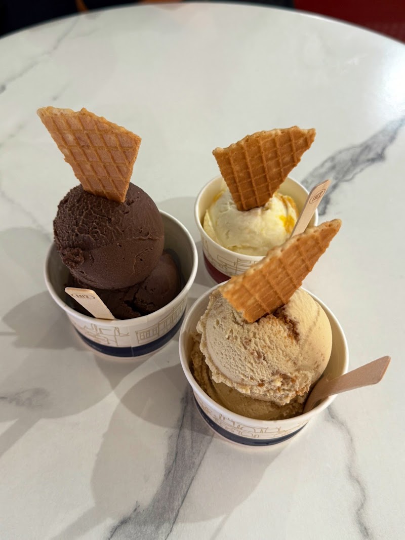 Manila Creamery Robinsons Place - Manila Creamery Robinsons Place Pedro Gil St, Ermita, Manila, 1000 Metro Manila, Philippines