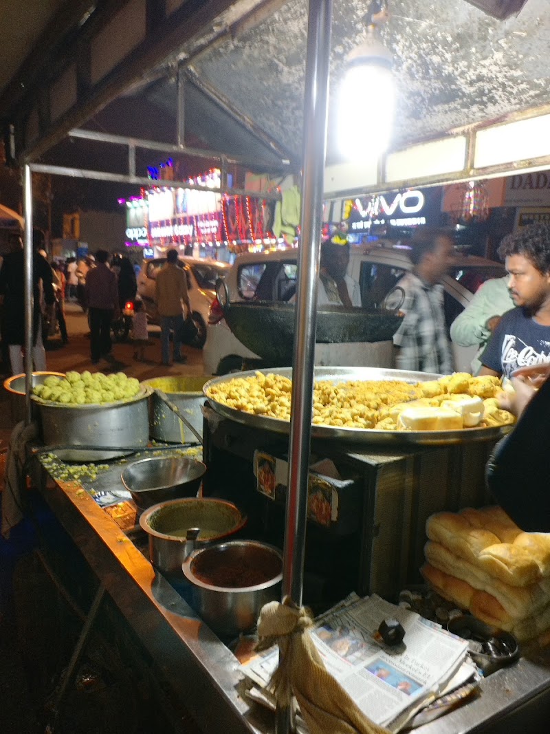 Famous Katkar Vada Pav - Famous Katkar Vada Pav, SP Road, 13th Ln, near Shiv Sena Shakha, Dalal Estate, Nagpada, Mumbai, Maharashtra 400008, India
