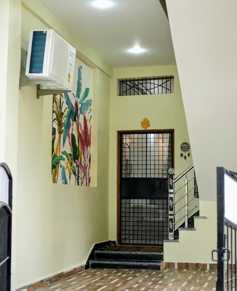 JinAagam Homestay near Mahakal, Ground floor 2 BHK Spacious Home - JinAagam Homestay near Mahakal, Ground floor 2 BHK Spacious Home Teen Imali Chowk, 176, Ujjain - Maksi Rd, near Jain mandir, Laxmi Nagar, Desai Nagar, Ujjain, Madhya Pradesh 456010, India