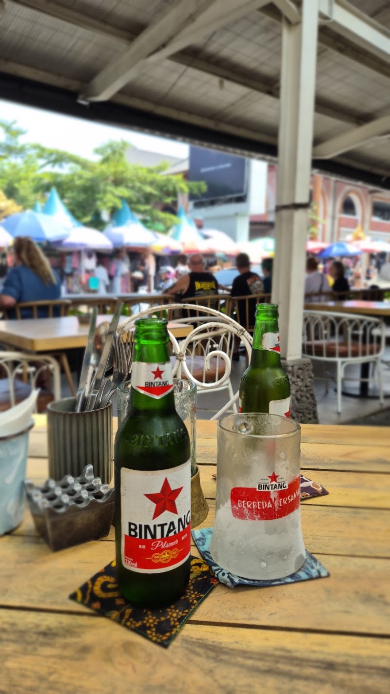 Oops Restaurant and Bar - Oops Restaurant and Bar, F7V7+3FM, Jl. Raya, Ubud, Kecamatan Ubud, Kabupaten Gianyar, Bali 80571, Indonesia