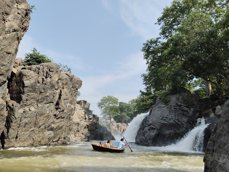 Hogenakkal falls view - Hogenakkal falls view, 4Q9H+3HC, Hogenakkal, Tamil Nadu 636810, India