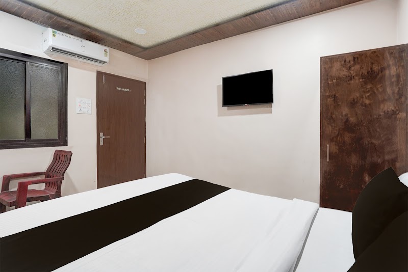 OYO Hotel O Tedhi Bazaar Near Ram Janambhumi Formerly Maa Gargi Dham - OYO Hotel O Tedhi Bazaar Near Ram Janambhumi Formerly Maa Gargi Dham, JANKI VIHAR COLONY PRAHLAD GHAT, MIG 91, Sai Nagar, Ayodhya, Faizabad, Uttar Pradesh 224123, India