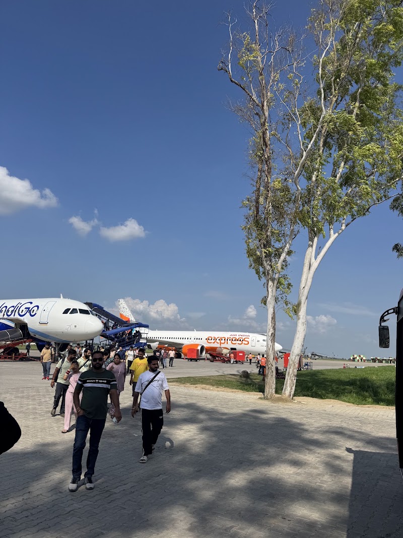 Hindon Airport - Hindon Airport Sikanderpur Rd, Sahibabad, Ghaziabad, Uttar Pradesh 201005, India