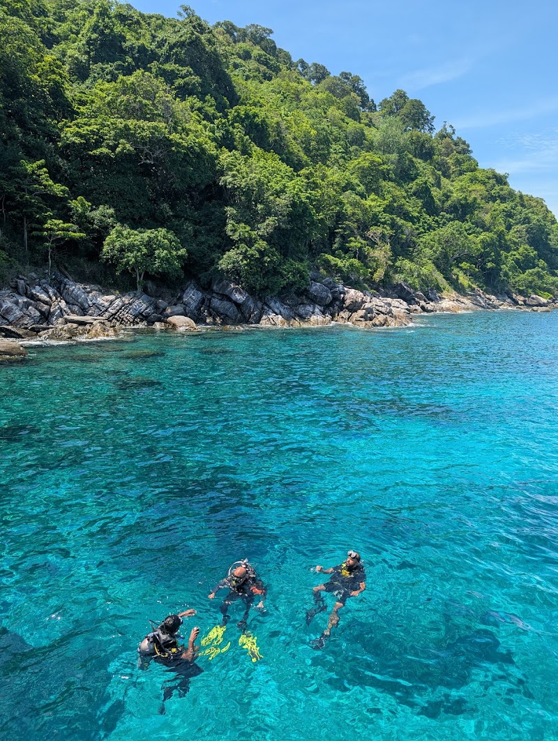 Scubadeep Phuket - Scubadeep Phuket 186 Taweewong Road Kathu, ตำบลป่าตอง Phuket, ภูเก็ต 83150, Thailand