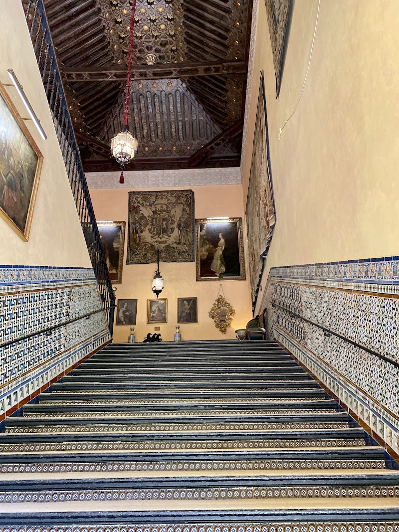 Palacio de las Dueñas - Palacio de las Dueñas C. Dueñas, 5, Casco Antiguo, 41003 Sevilla, Spain