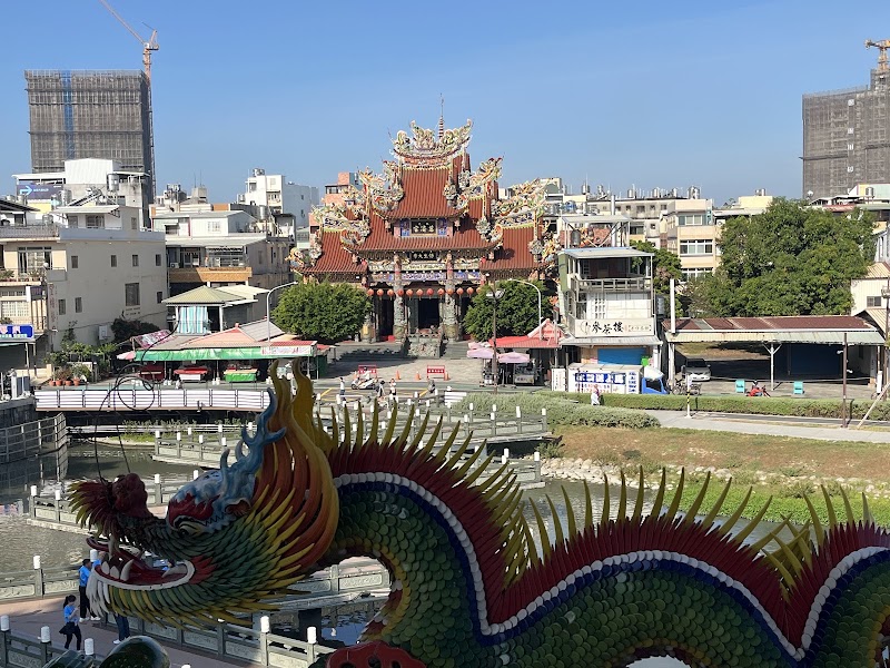 Dragon & Tiger Pagoda - Dragon & Tiger Pagoda No. 9號, Liantan Rd, Pidong Village, Zuoying District, Kaohsiung City, Taiwan 813