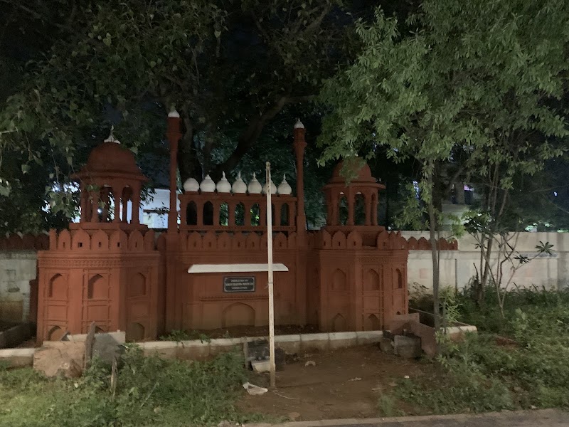 Race Course Walking Track - Race Course Walking Track 2X2F+9FF, Race Course, Coimbatore, Tamil Nadu 641018, India