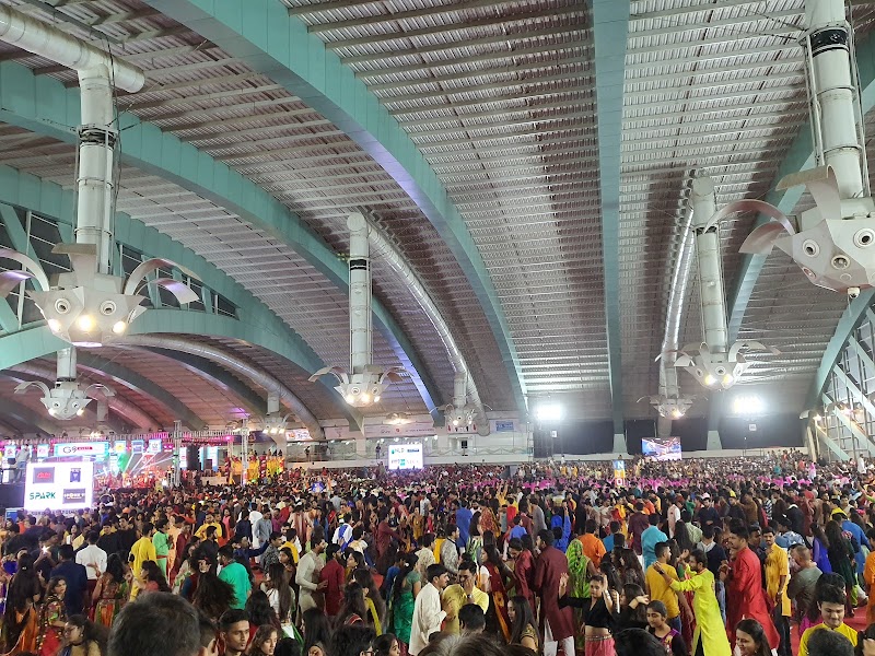 Platinum Hall - Platinum Hall, near, Palsana Chokdi, Khajod, Sarsana, Surat, Gujarat 395007, India