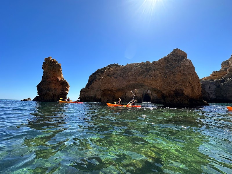 Lagos Boat Tours - Lagos Boat Tours, Marina de Lagos Gate ABCD, Passeio dos Descobrimentos 10, 8600-315 Lagos, Portugal